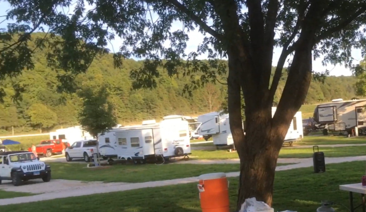 Why is Huzzah Valley Resort a good place to RV?