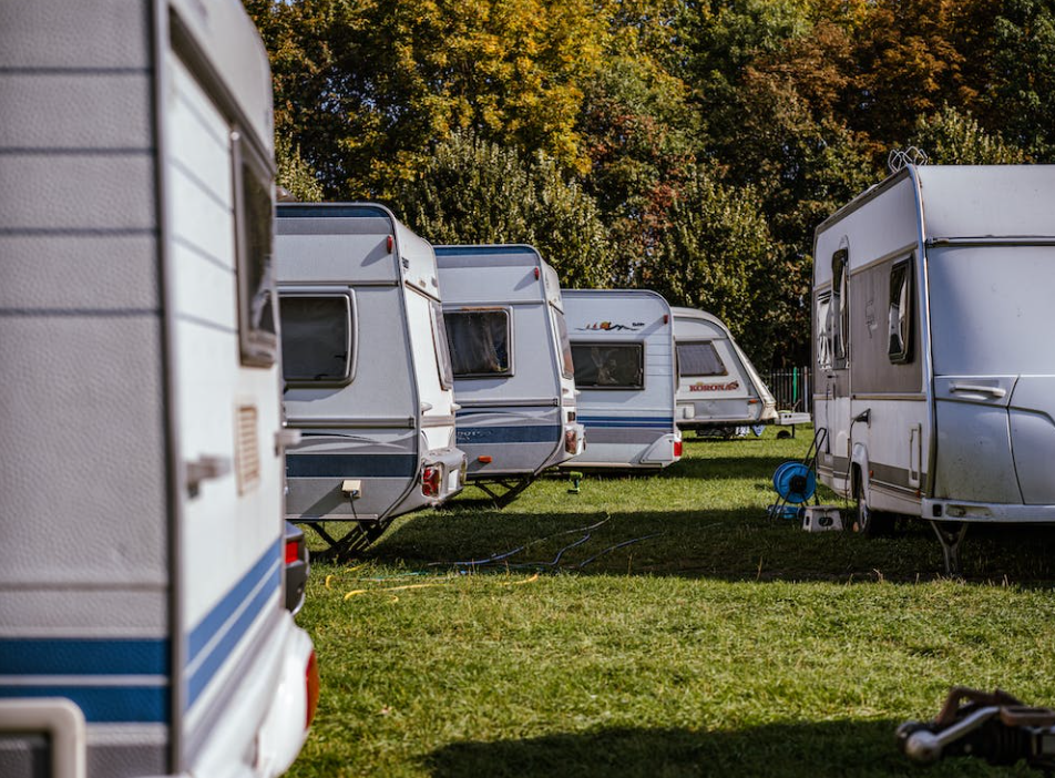 How to plan a budget-friendly RV trip in St. Louis and Missouri?