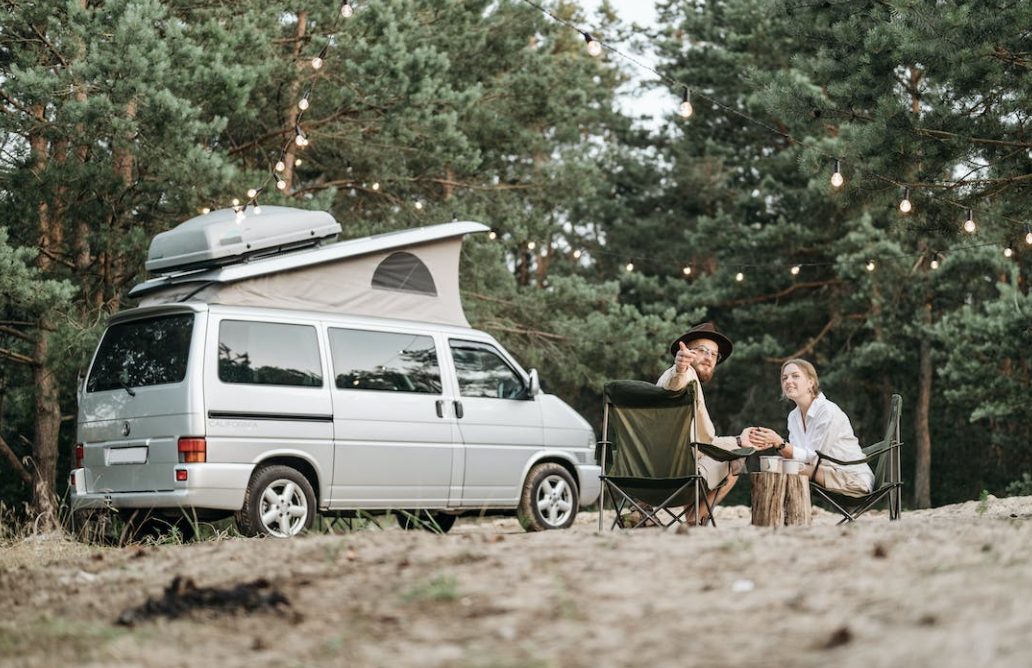 What are the recommended RV maintenance and care tips for traveling in St. Louis and Missouri?